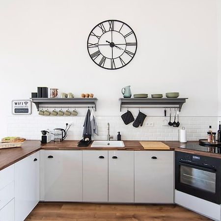 Treize Maison 3 Bed House In Centre Of Saint Severin Exterior photo