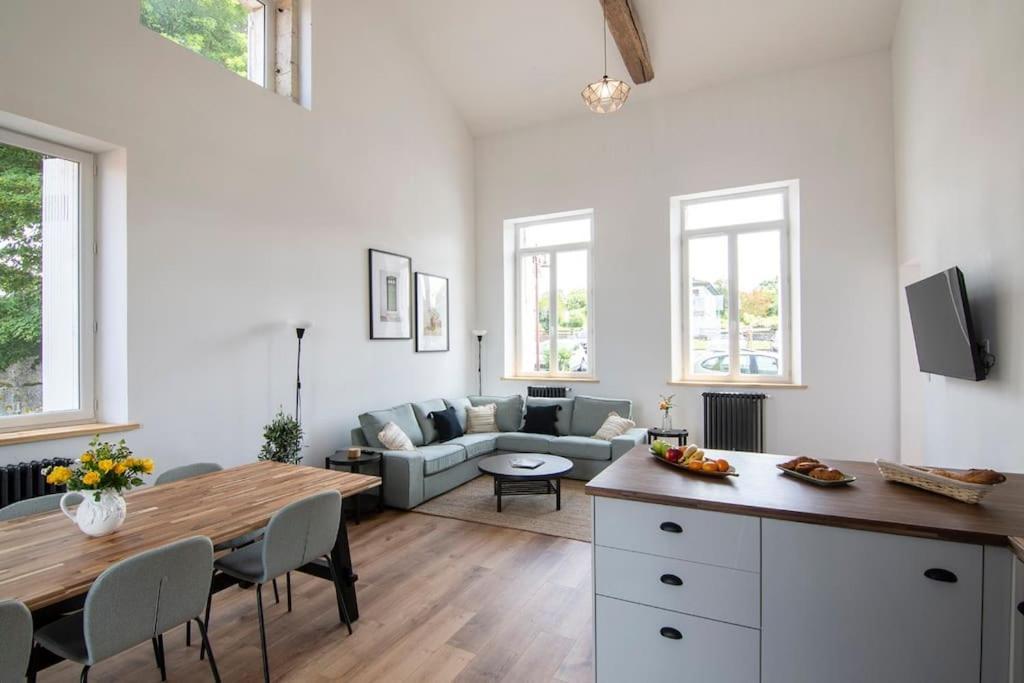 Treize Maison 3 Bed House In Centre Of Saint Severin Exterior photo