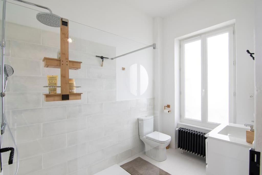 Treize Maison 3 Bed House In Centre Of Saint Severin Exterior photo